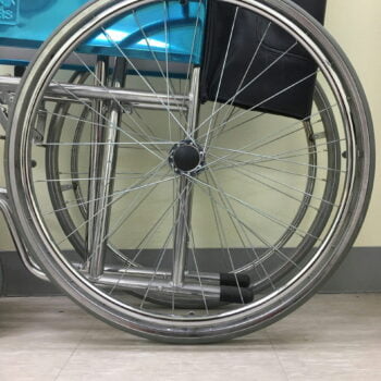 chrome multi spoke wheel with tire
